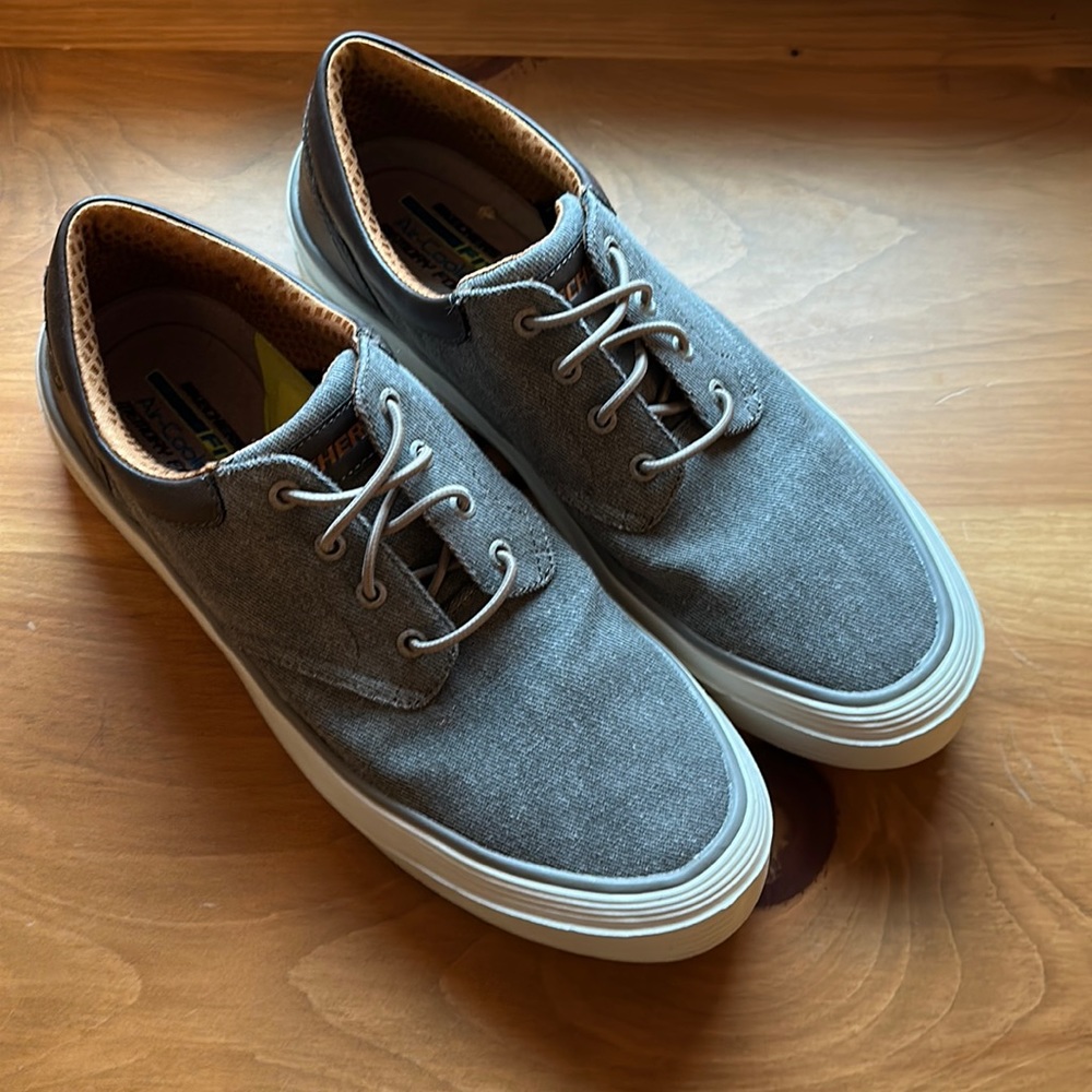 Very comfortable boat style slip in shoe